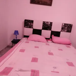 rsidence-nafissa.tunis-best-hotels.com/